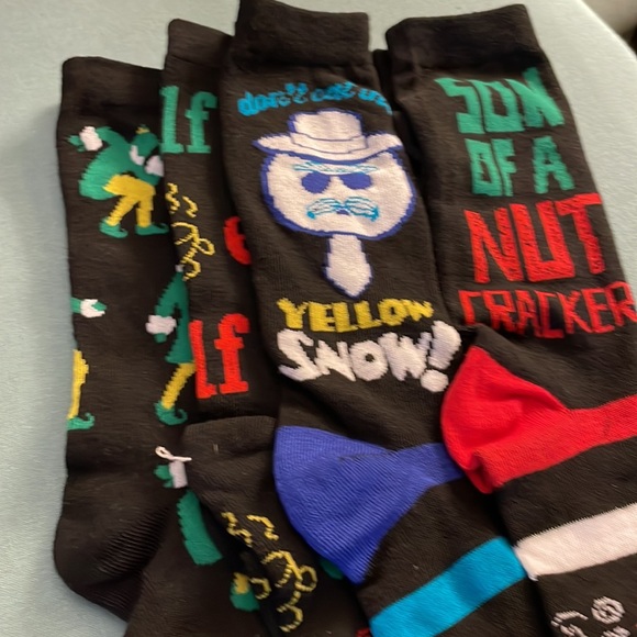 7 pair elf socks - Picture 4 of 4